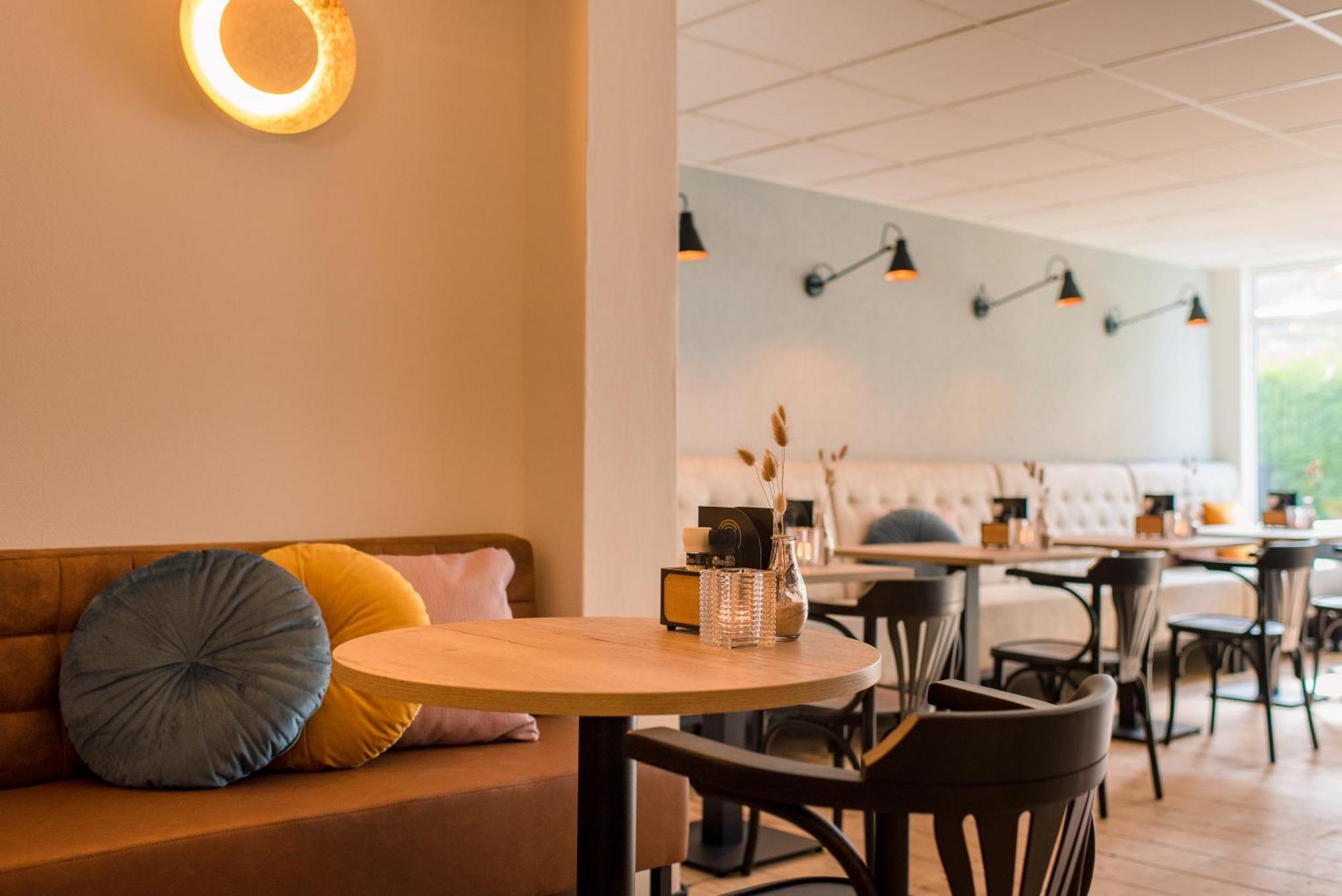 Hotel-Restaurant De Walvisvaarder Hollum  Exteriér fotografie